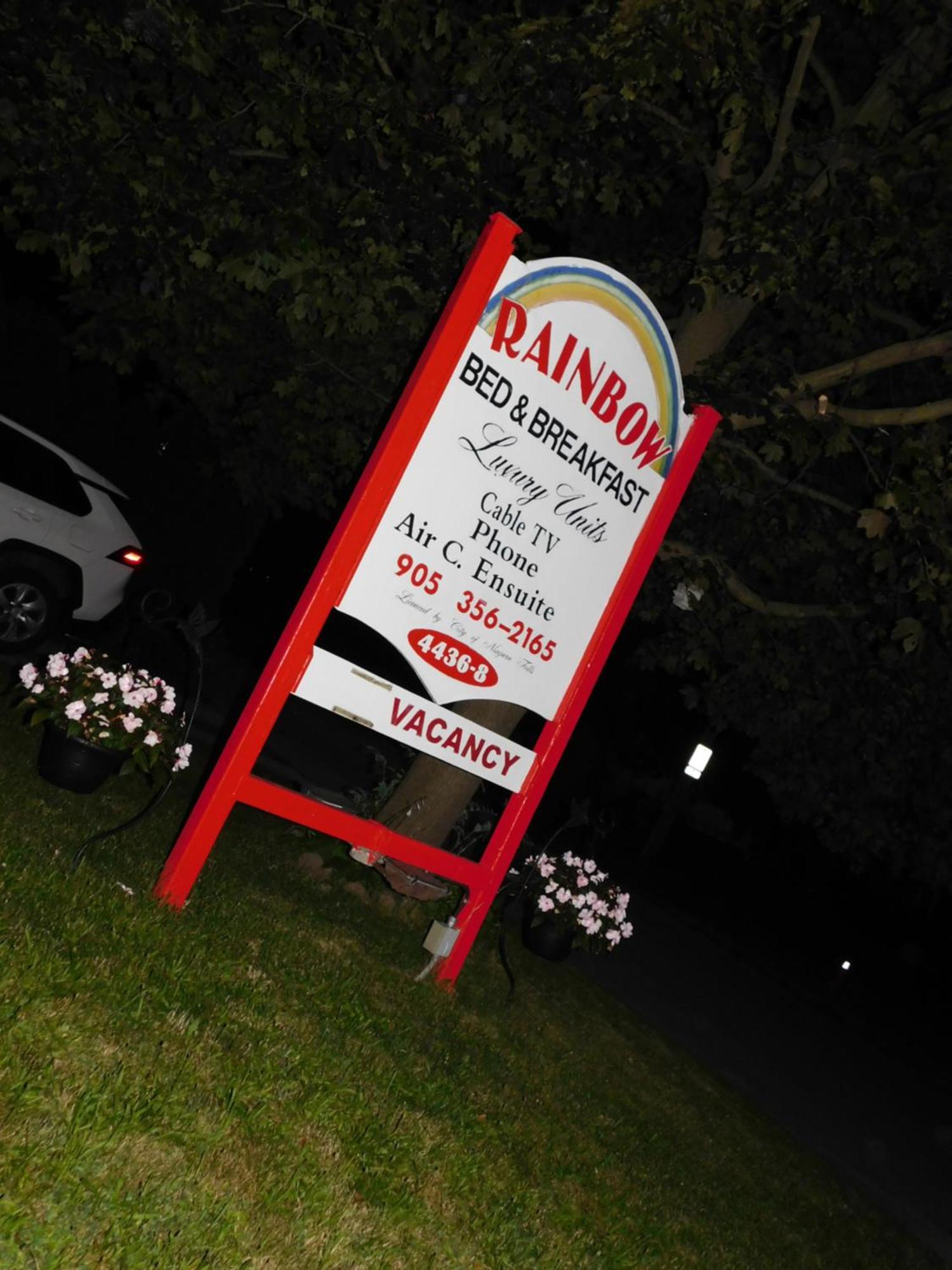 Rainbow Bed & Breakfast Niagara Falls Exterior photo