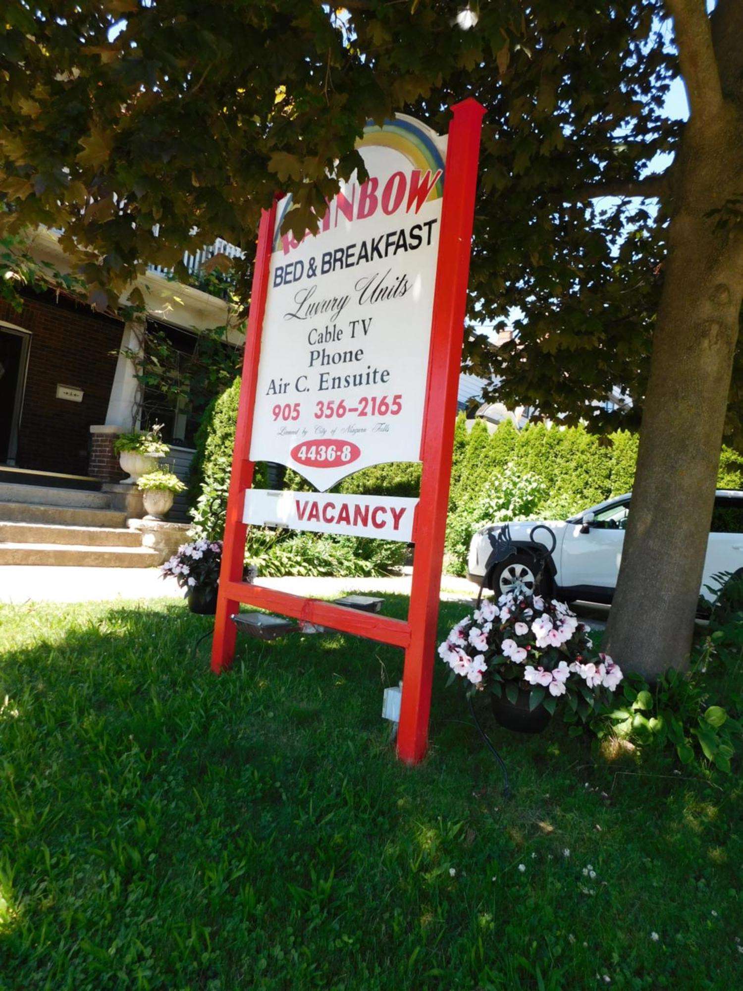Rainbow Bed & Breakfast Niagara Falls Exterior photo